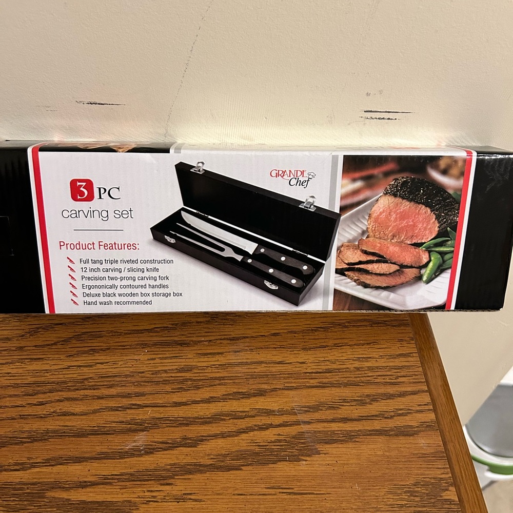 Grande Chef 3-Piece Carving Set Including Wooden Storage Box/NIB